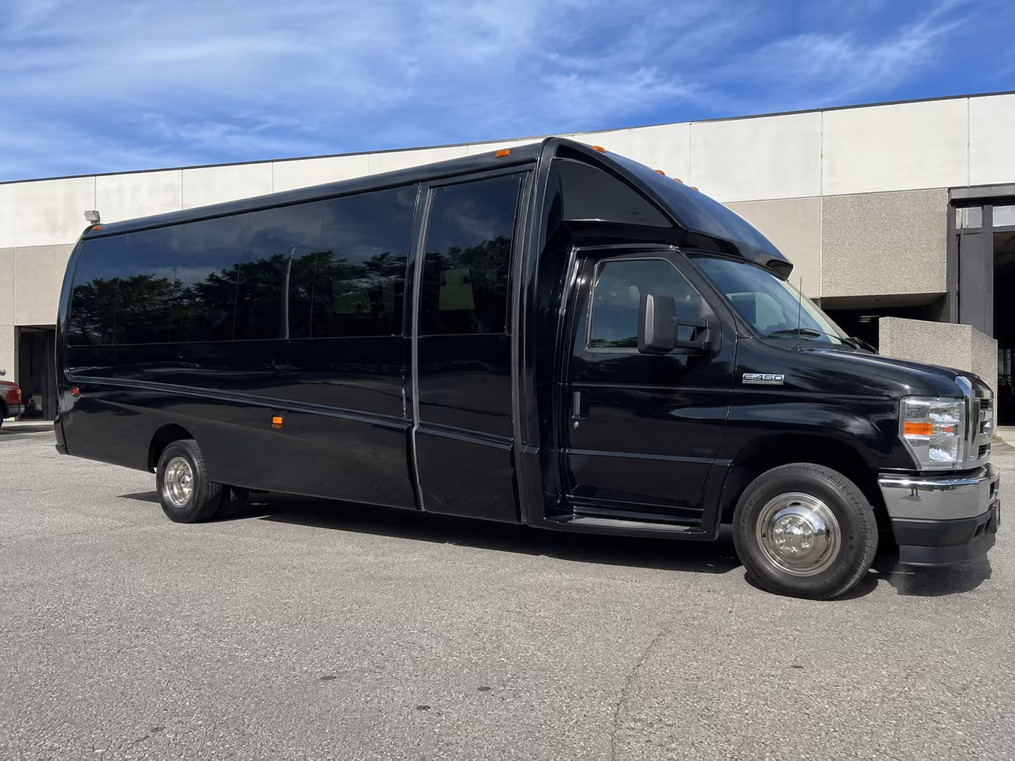 minibuses for cal state fullerton campus and university group trips