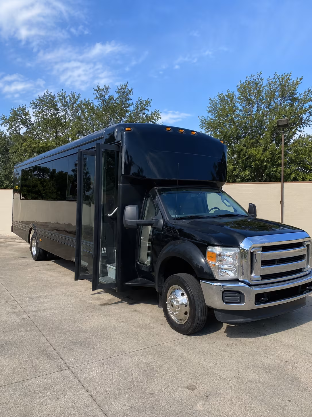 party buses and charter buses to ducks games at honda center